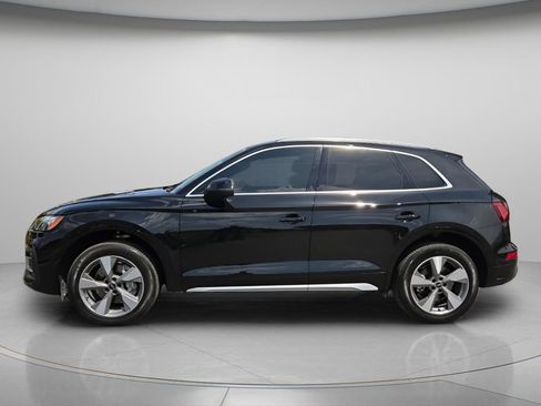 Used 2023 Audi Q5 2.0T Premium w/ Convenience Package AWD/4WD image 3