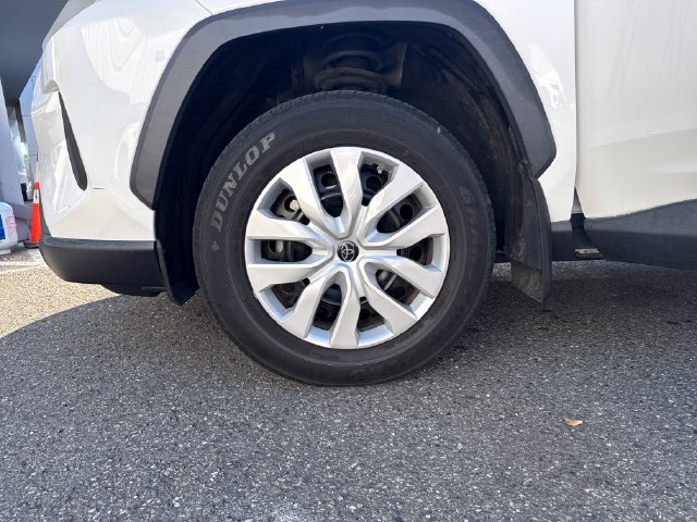 Used 2021 Toyota RAV4 LE FWD image 27