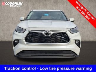 Used 2023 Toyota Highlander XLE video 2