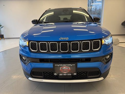 Used 2024 Jeep Compass Limited image 53