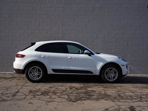 Certified 2018 Porsche Macan image 7