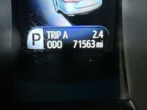Used 2017 Toyota Avalon Touring FWD image 36