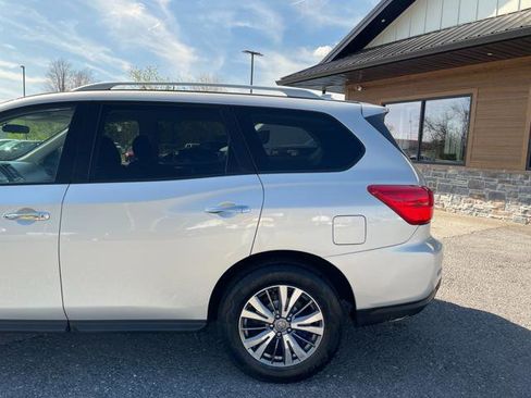Used 2019 Nissan Pathfinder S AWD/4WD image 3