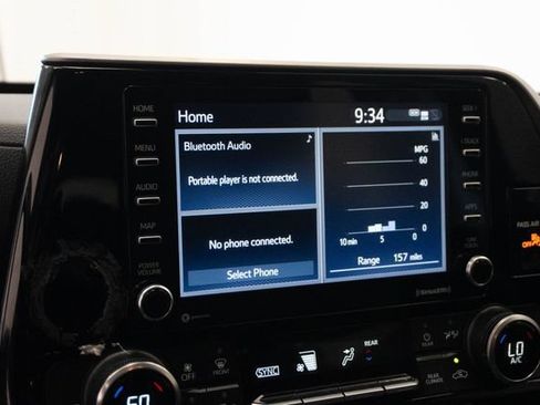 Used 2022 Toyota Highlander L FWD image 4