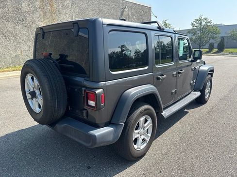 Used 2019 Jeep Wrangler Unlimited Sport S AWD/4WD image 7