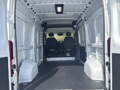 New 2025 RAM ProMaster 2500 w/ Convenience Group image 13