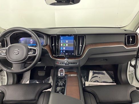 Used 2023 Volvo XC60 B5 Ultimate w/ Climate Package image 32