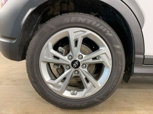 Used 2023 Hyundai Kona SEL image 36