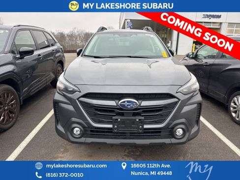 Used 2025 Subaru Outback Premium image 2