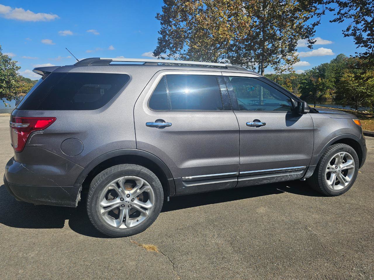 Used 2014 Ford Explorer Limited AWD/4WD image 4