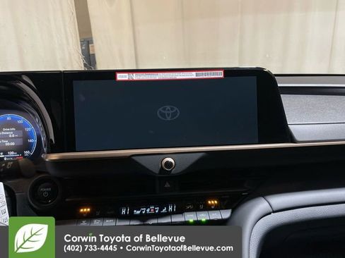 New 2025 Toyota Crown Signia image 13