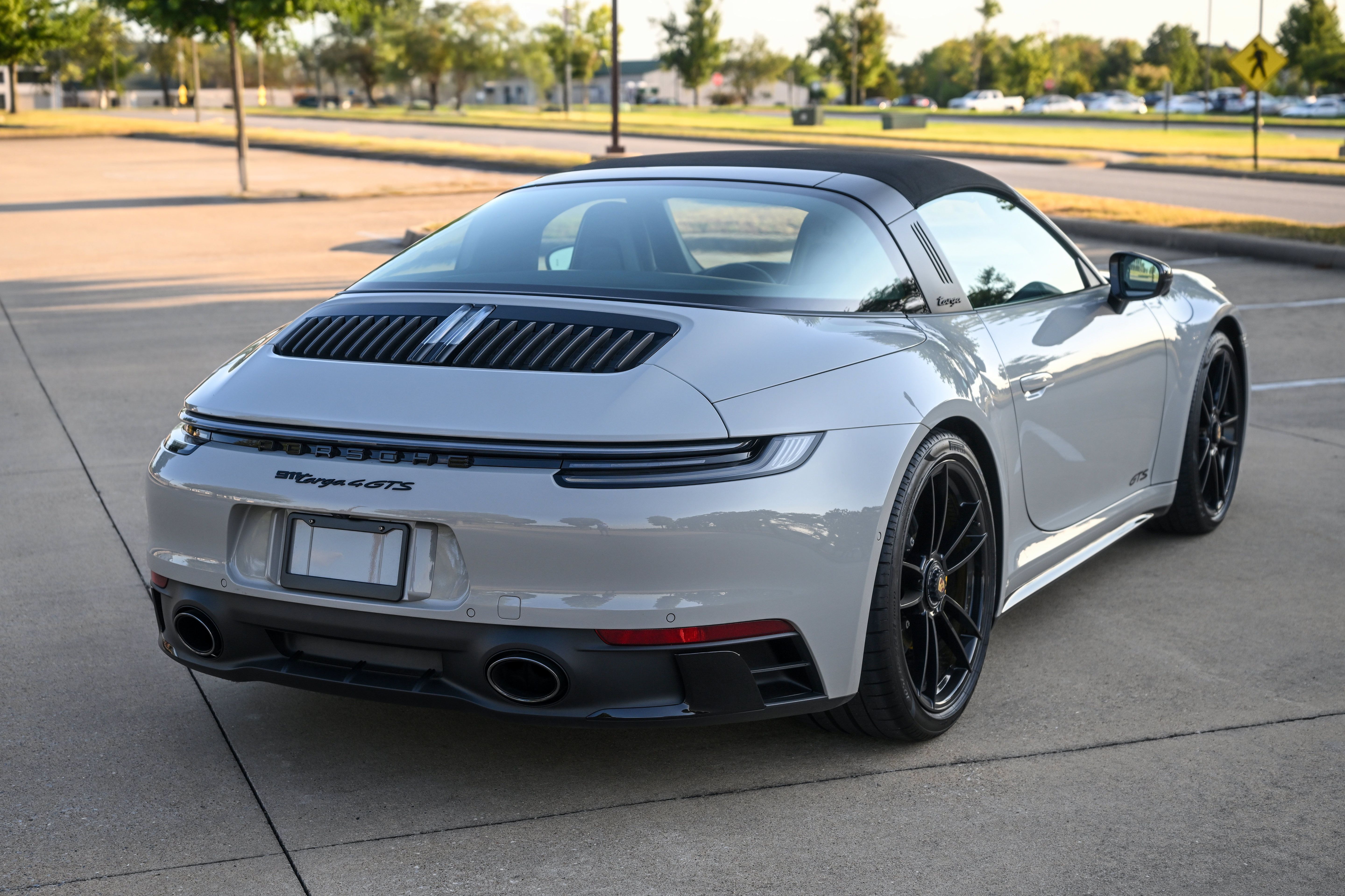 Used 2022 Porsche 911 AWD/4WD image 7