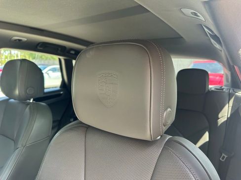 Certified 2023 Porsche Macan Turbo AWD/4WD image 24