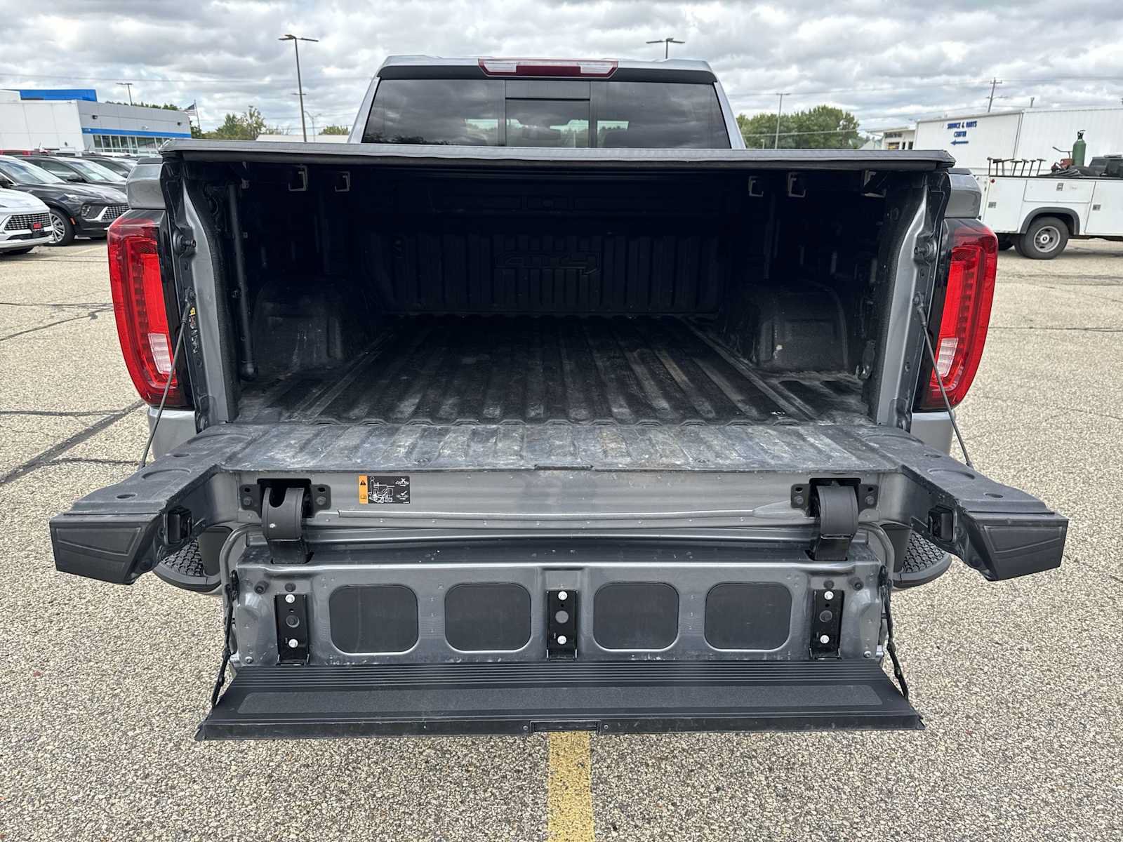 Used 2022 GMC Sierra 1500 AT4 w/ AT4 Preferred Package AWD/4WD image 5