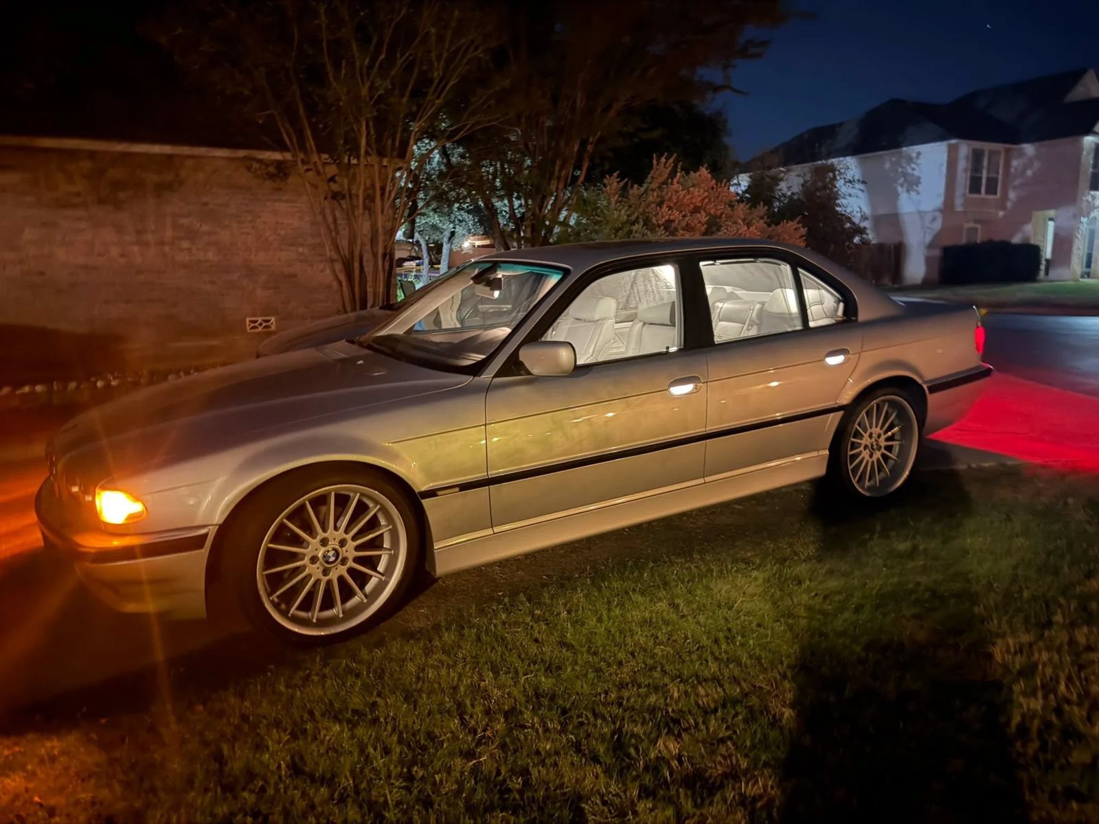 Used 2001 BMW 740i RWD image 22