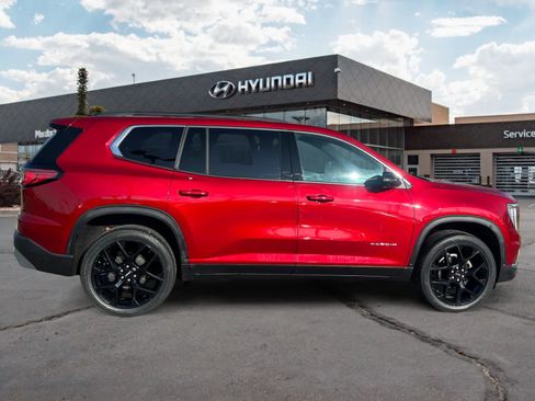 Used 2024 GMC Acadia Elevation image 6