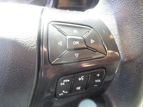 Used 2017 Ford Explorer XLT w/ Equipment Group 201A image 24