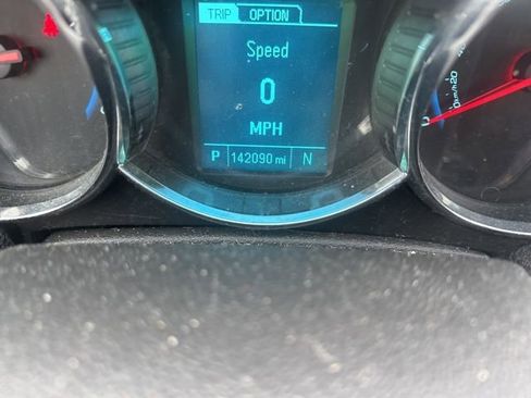 Used 2013 Chevrolet Cruze LTZ image 34