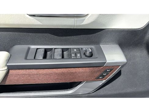 Used 2023 Toyota Tundra Capstone AWD/4WD image 19