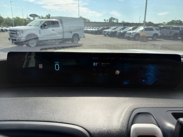 Used 2025 Ford Expedition Active AWD/4WD image 16