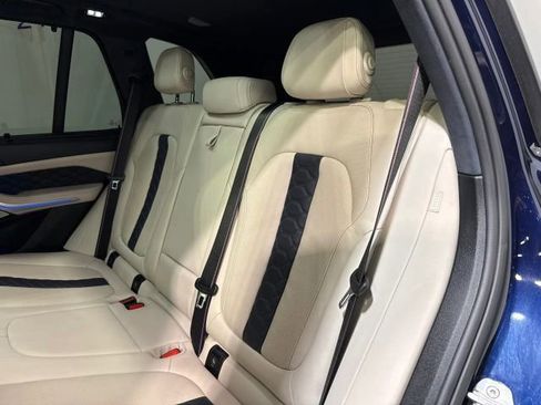 Used 2020 BMW X5 M Competition w/ Executive Package AWD/4WD image 30