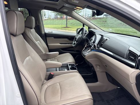 Used 2023 Honda Odyssey Elite image 24