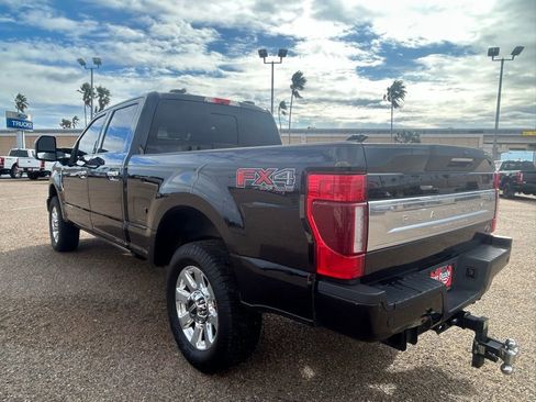 Used 2022 Ford F250 Platinum w/ FX4 Off-Road Package AWD/4WD image 4