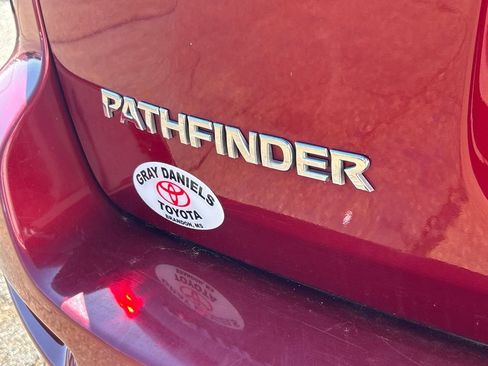 Used 2018 Nissan Pathfinder SV w/ SV All Weather Package image 37