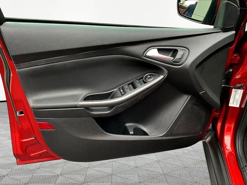 Used 2018 Ford Focus SEL FWD image 21