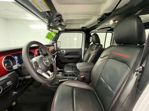 Used 2023 Jeep Gladiator Rubicon w/ Cold Weather Group AWD/4WD image 16