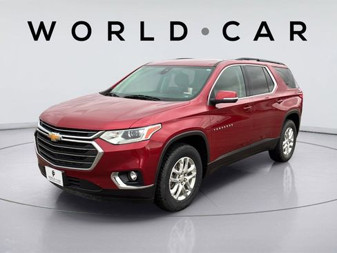 Used 2021 Chevrolet Traverse LT image 9