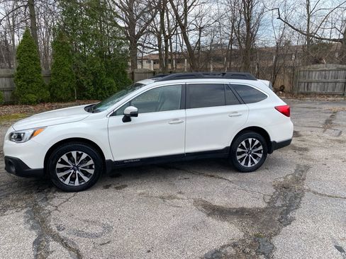 Used 2015 Subaru Outback 2.5i Limited image 2