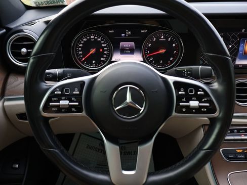 Used 2019 Mercedes-Benz E 300 image 27