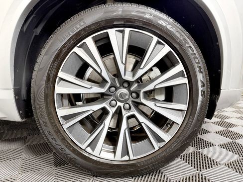 Used 2020 Volvo XC90 T6 Momentum w/ Protection Package Premier image 30