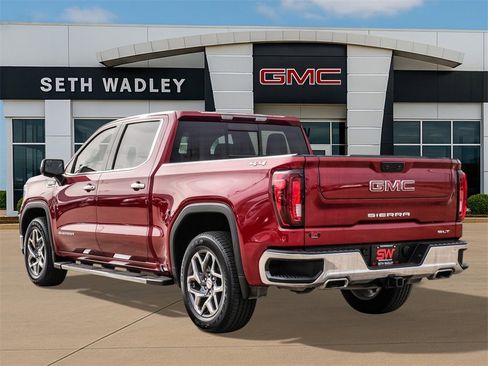 Used 2023 GMC Sierra 1500 SLT w/ SLT Convenience Package image 5
