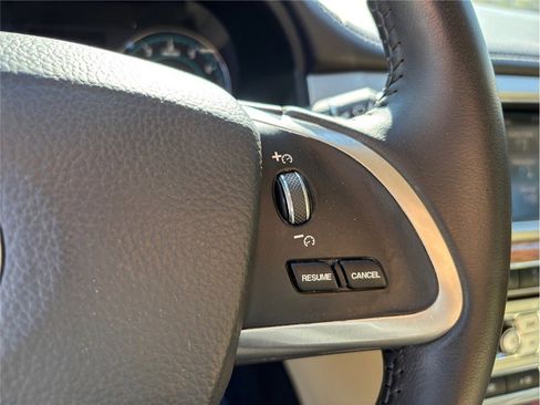 Used 2015 Jaguar XF Premium RWD image 28