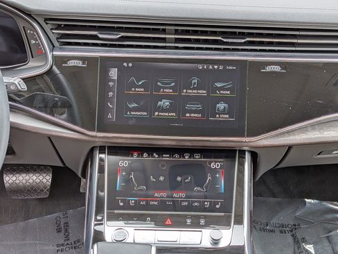 Used 2025 Audi Q7 3.0T Prestige AWD/4WD image 13