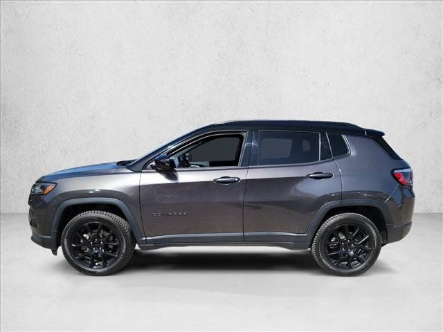 Used 2022 Jeep Compass Latitude AWD/4WD image 8