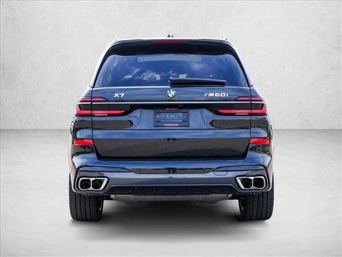 Used 2025 BMW X7 M60i w/ Climate Comfort Package AWD/4WD image 6