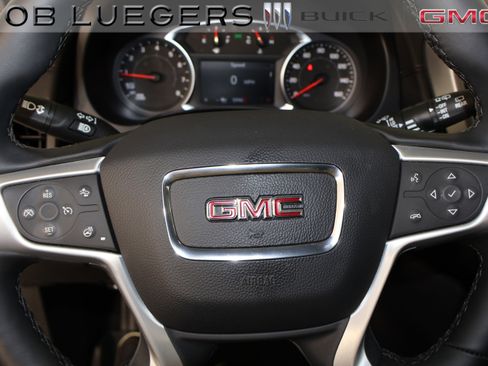 Certified 2024 GMC Terrain SLT w/ LPO, Floor Liner Package AWD/4WD image 29