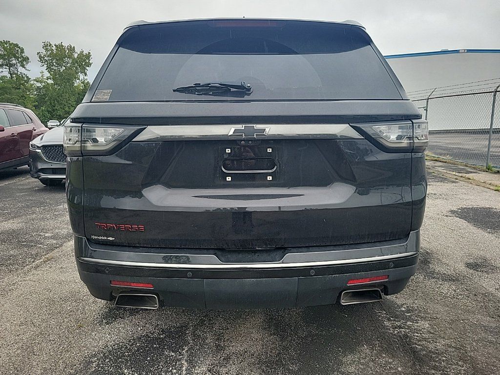 Used 2020 Chevrolet Traverse Premier w/ Redline Edition FWD image 5