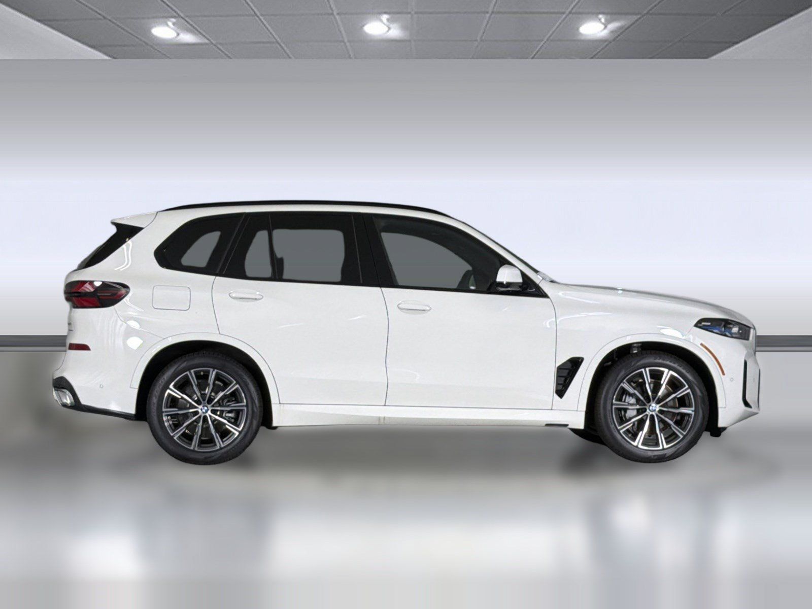 Used 2026 BMW X5 xDrive50e w/ M Sport Package AWD/4WD image 8