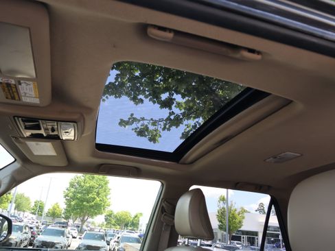 Used 2016 Toyota 4Runner SR5 Premium RWD image 30