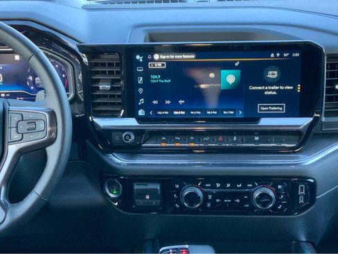 Used 2024 Chevrolet Silverado 1500 High Country w/ Technology Package image 45