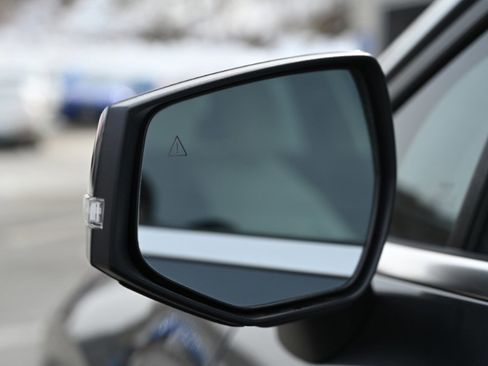 Used 2023 Kia Sportage EX image 12