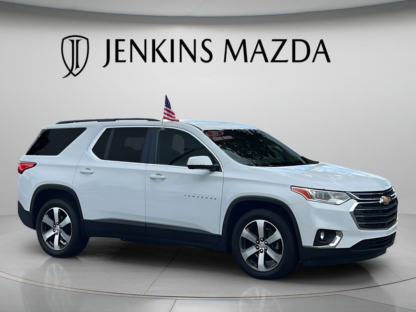 Used 2020 Chevrolet Traverse LT w/ LT Premium Package FWD image 1