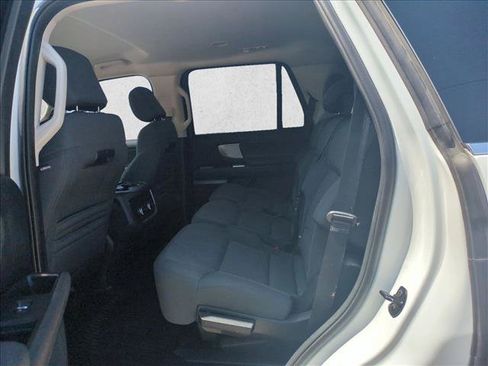 Used 2025 Ford Expedition Active RWD image 18