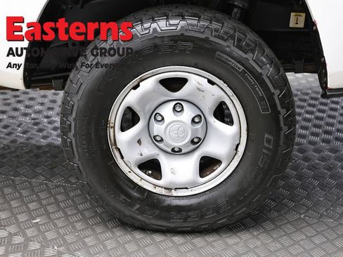 Used 2019 Toyota Tacoma SR RWD image 8