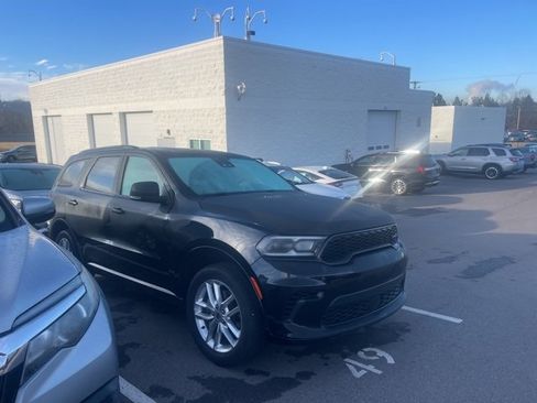 Used 2024 Dodge Durango GT image 1