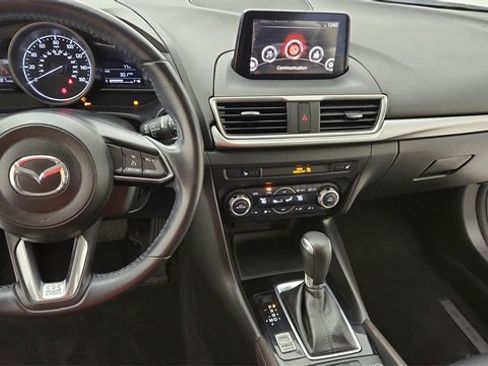Used 2018 MAZDA MAZDA3 Touring image 23